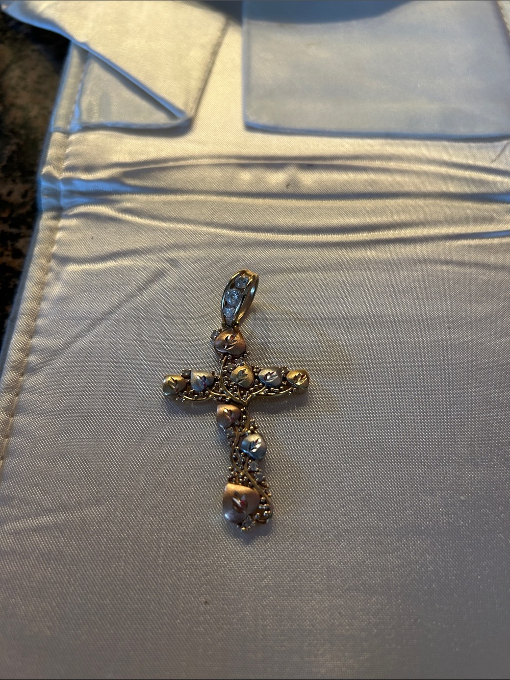 Gold-Tone Cross Pendant Necklace Charm - Women Jewelry14 k gold